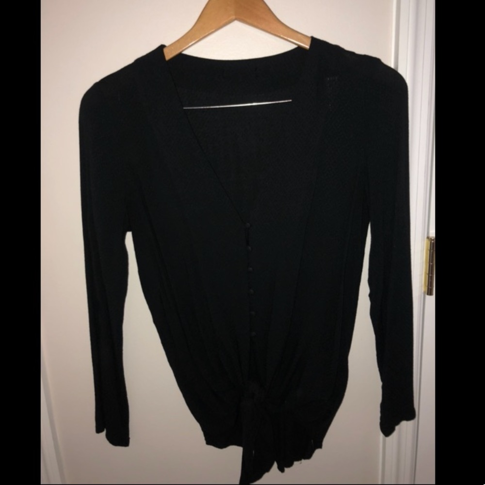 long sleeve cute dressy button up tie-bottom top